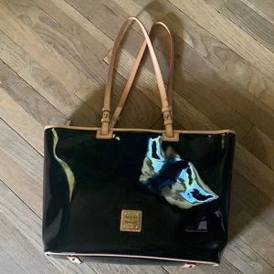 Gorgeous Brand New Patent Leather Dooney and Bourke Tote! 12” deep/15” across